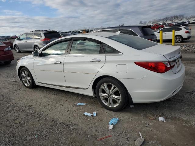 5NPEC4AC1BH127052 - 2011 HYUNDAI SONATA SE WHITE photo 2