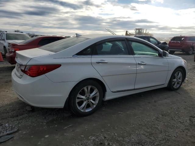 5NPEC4AC1BH127052 - 2011 HYUNDAI SONATA SE WHITE photo 3