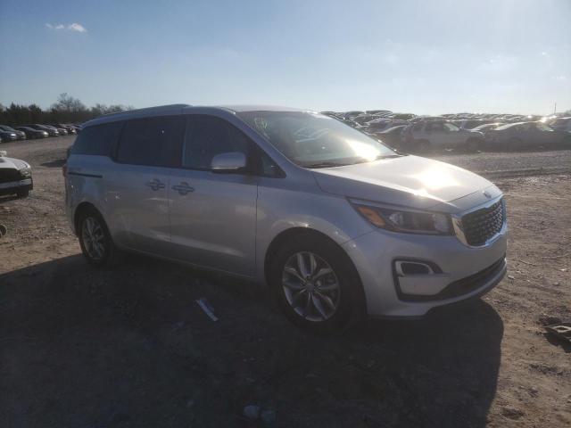 KNDMB5C19M6662188 - 2021 KIA SEDONA LX SILVER photo 4