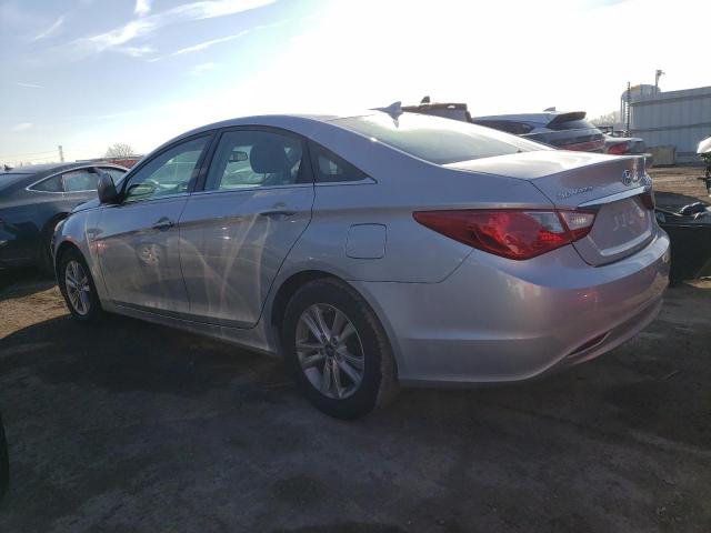 5NPEB4AC9CH421142 - 2012 HYUNDAI SONATA GLS SILVER photo 2