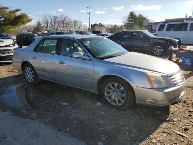 1G6KD57Y08U115792 - 2008 CADILLAC DTS SILVER photo 4