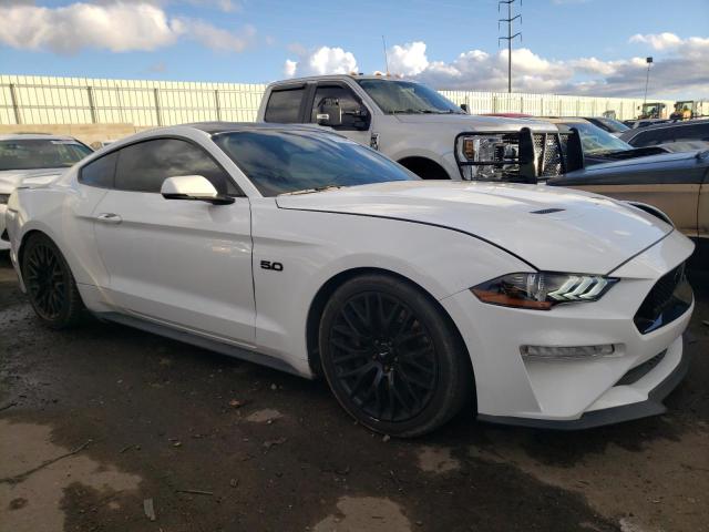 1FA6P8CF9J5105084 - 2018 FORD MUSTANG GT WHITE photo 4