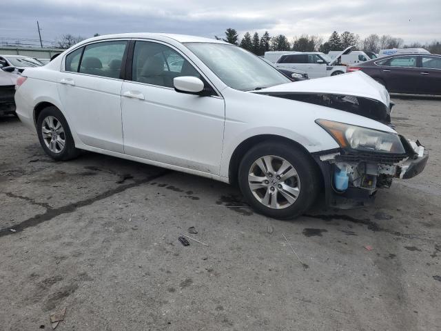 1HGCP2F47AA077752 - 2010 HONDA ACCORD LXP WHITE photo 4