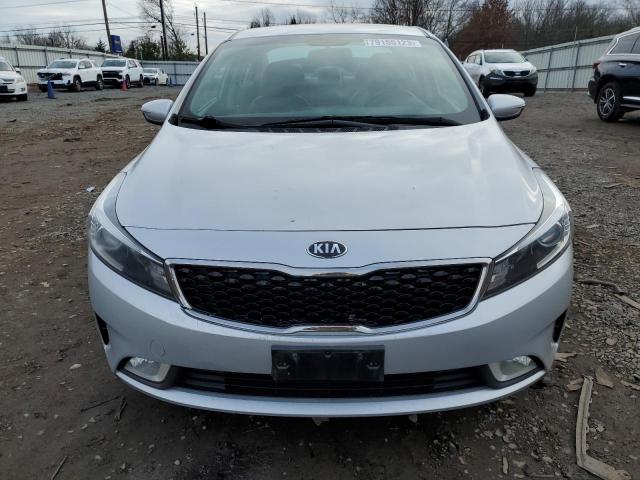 3KPFL4A89HE006024 - 2017 KIA FORTE EX SILVER photo 5