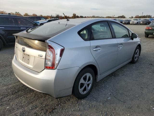 JTDKN3DU0E1766000 - 2014 TOYOTA PRIUS SILVER photo 3