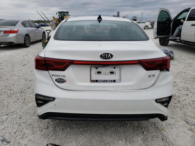 3KPF54AD5LE255209 - 2020 KIA FORTE EX WHITE photo 6