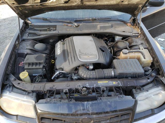 2C3JA63H45H520957 - 2005 CHRYSLER 300C MAROON photo 11