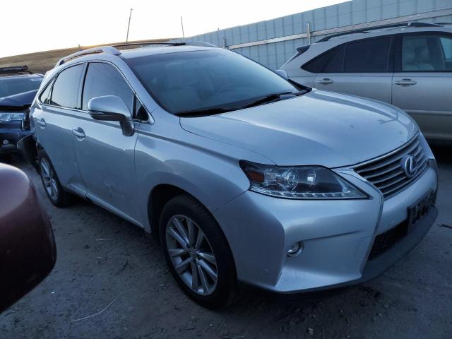 2T2BC1BA0FC005558 - 2015 LEXUS RX 450H SILVER photo 4