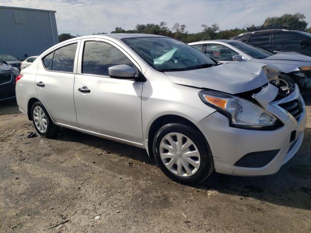 3N1CN7AP7HL832438 - 2017 NISSAN VERSA S SILVER photo 4