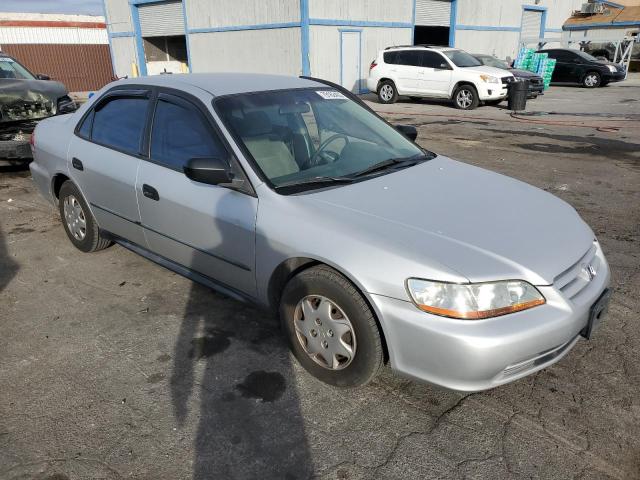 JHMCF86491C000677 - 2001 HONDA ACCORD DX SILVER photo 4