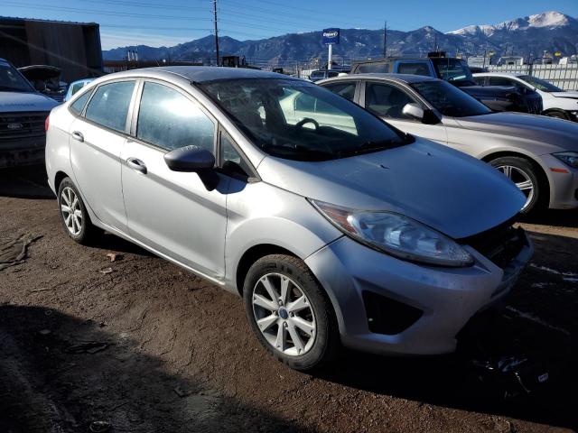 3FADP4BJ2CM170748 - 2012 FORD FIESTA SE SILVER photo 4