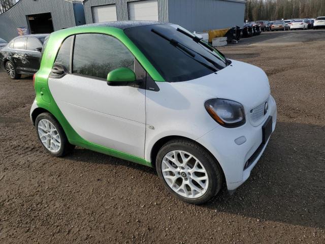WMEFJ9BA5JK266350 - 2018 SMART FORTWO ELE 双色 照片 4
