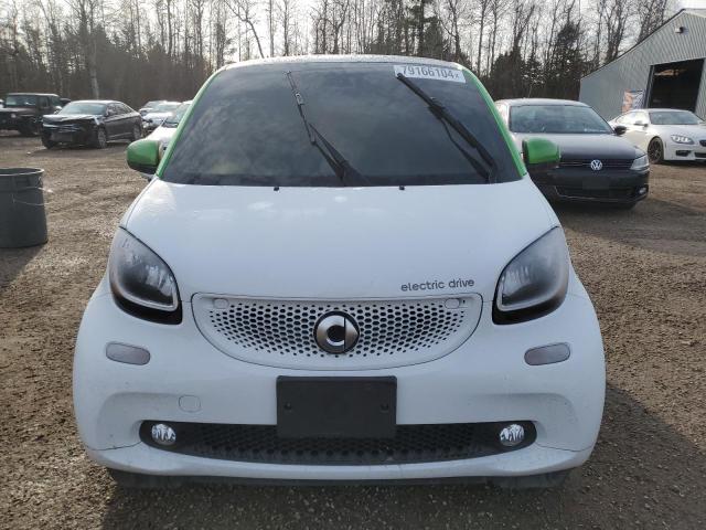 WMEFJ9BA5JK266350 - 2018 SMART FORTWO ELE 双色 照片 5