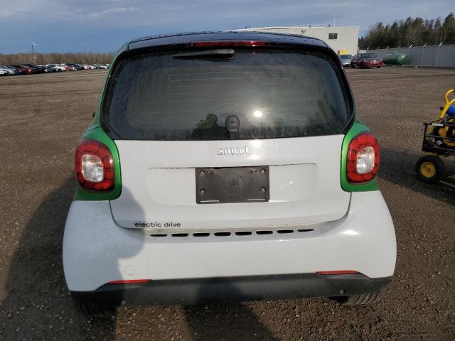 WMEFJ9BA5JK266350 - 2018 SMART FORTWO ELE 双色 照片 6