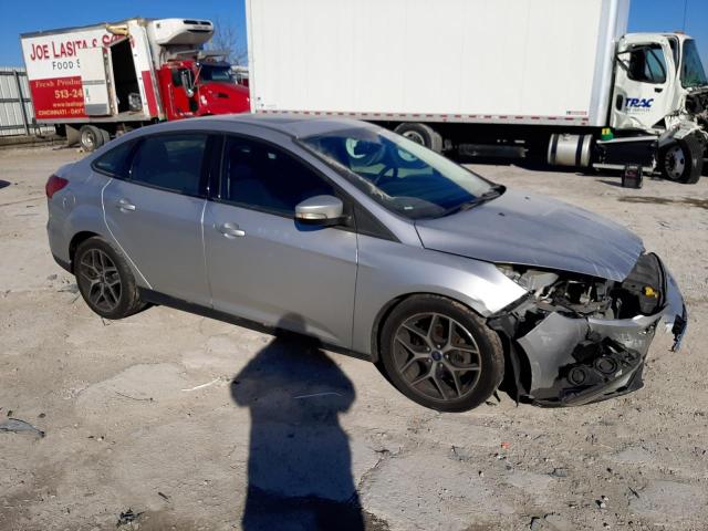 1FADP3H21HL270374 - 2017 FORD FOCUS SEL SILVER photo 4