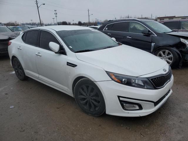 5XXGM4A7XFG461705 - 2015 KIA OPTIMA LX WHITE photo 4