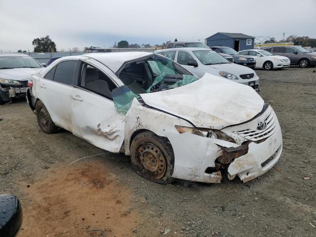 JTNBE46K673119234 - 2007 TOYOTA CAMRY CE WHITE photo 4