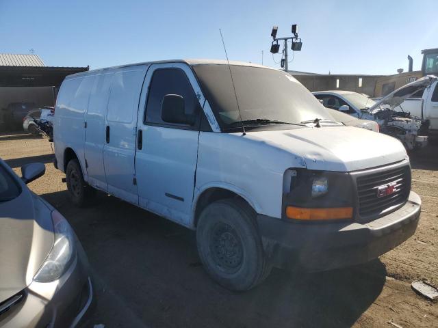 1GTGG25U441115802 - 2004 GMC SAVANA G2500 WHITE photo 4