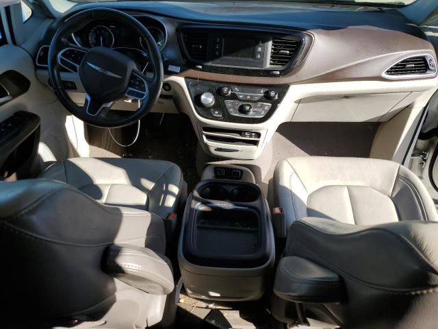 2C4RC1BG7HR613698 - 2017 CHRYSLER PACIFICA TOURING L WHITE photo 8