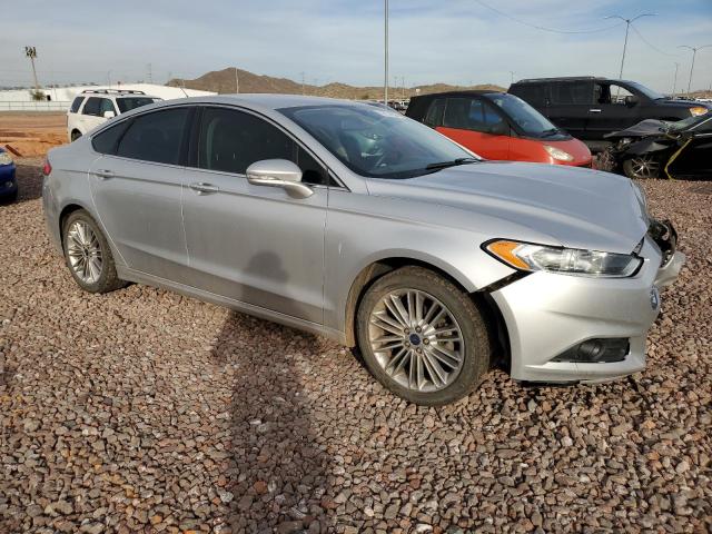 3FA6P0H96ER393864 - 2014 FORD FUSION SE SILVER photo 4