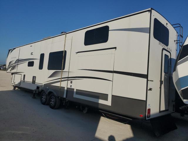 4YDFM0U20R4700629 - 2024 KEYSTONE MONTANA TWO TONE photo 3