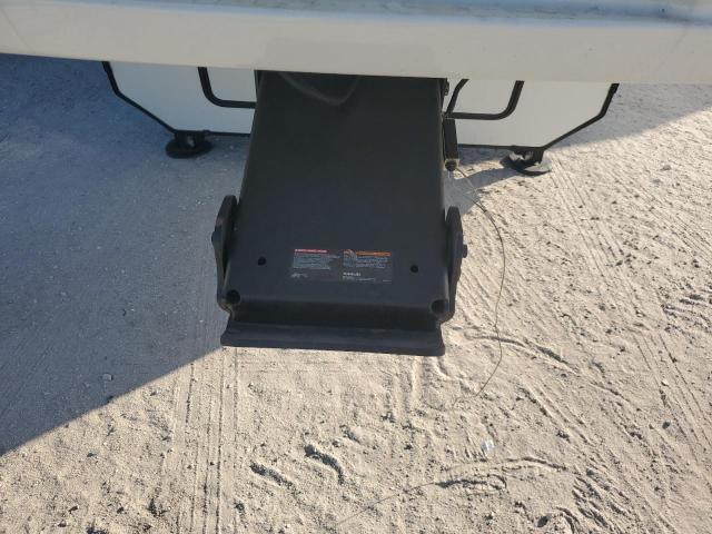 4YDFM0U20R4700629 - 2024 KEYSTONE MONTANA TWO TONE photo 8