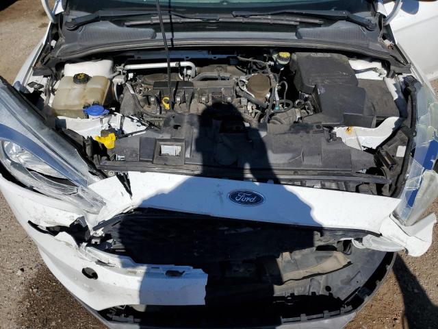 1FADP3F2XFL324528 - 2015 FORD FOCUS SE WHITE photo 11