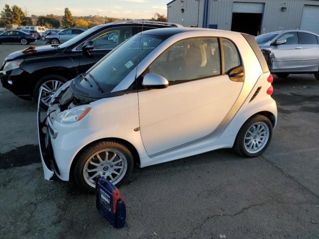 WMEEJ9AAXEK731708 - 2014 SMART FORTWO WHITE photo 1