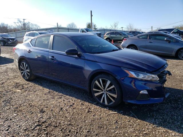 1N4BL4CWXKN305086 - 2019 NISSAN ALTIMA SR BLUE photo 4