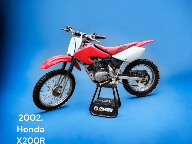 02H0NDAXR200 - 2002 HONDA XR200 R RED photo 1