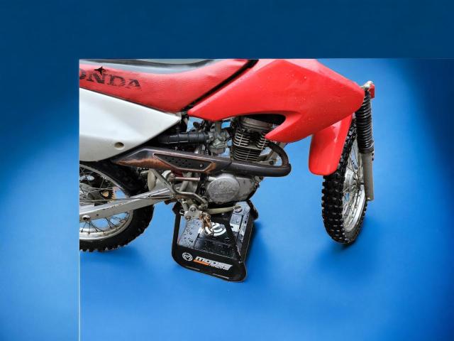 02H0NDAXR200 - 2002 HONDA XR200 R RED photo 7