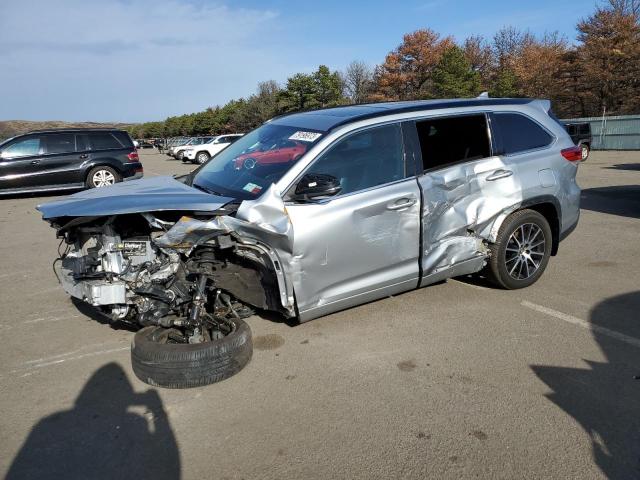 2017 TOYOTA HIGHLANDER SE, 