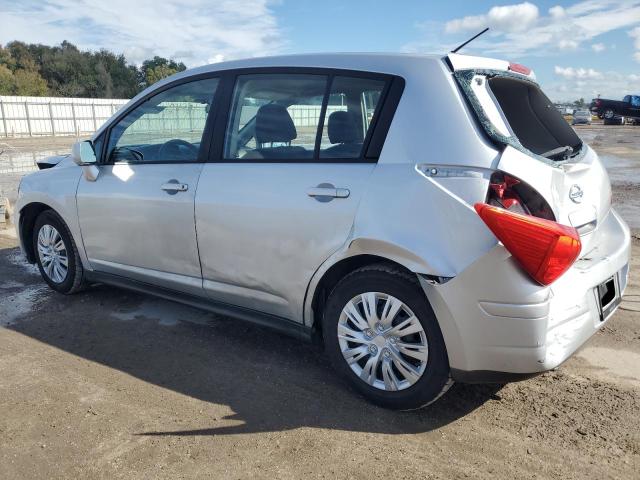 3N1BC1CP2BL493087 - 2011 NISSAN VERSA S SILVER photo 2