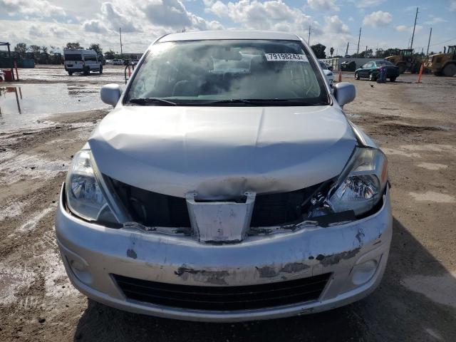 3N1BC1CP2BL493087 - 2011 NISSAN VERSA S SILVER photo 5