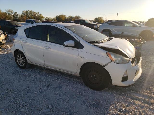 JTDKDTB31D1536414 - 2013 TOYOTA PRIUS C WHITE photo 4