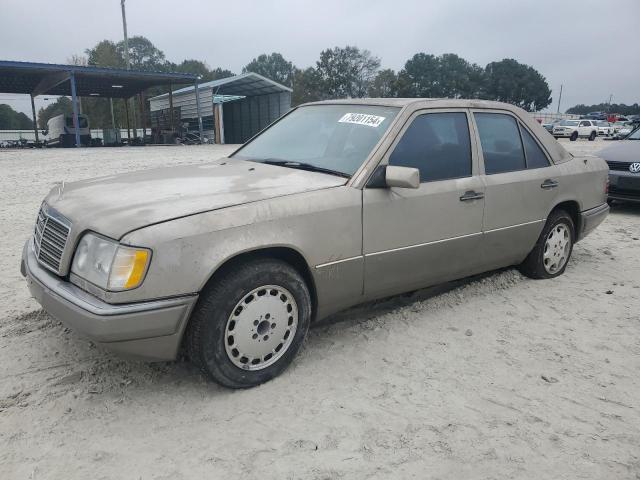 1995 MERCEDES-BENZ E 320 BASE, 