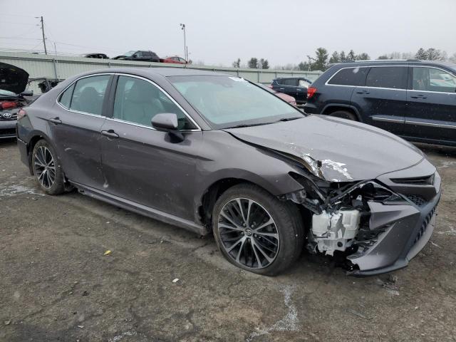 4T1B11HK6JU127634 - 2018 TOYOTA CAMRY L CHARCOAL photo 4