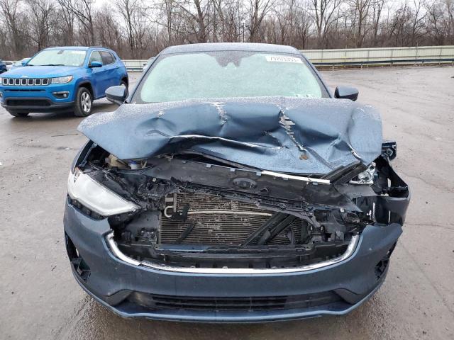 3FA6P0T97KR165097 - 2019 FORD FUSION SE BLUE photo 5