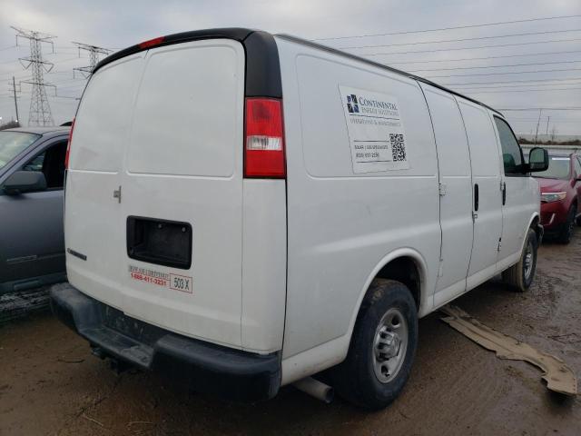 1GCWGAFG9H1342679 - 2017 CHEVROLET EXPRESS G2 WHITE photo 3