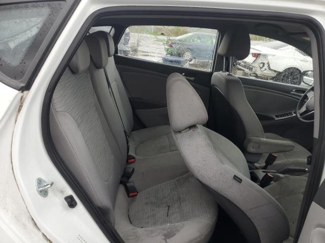 KMHCT5AEXFU230220 - 2015 HYUNDAI ACCENT GS WHITE photo 10