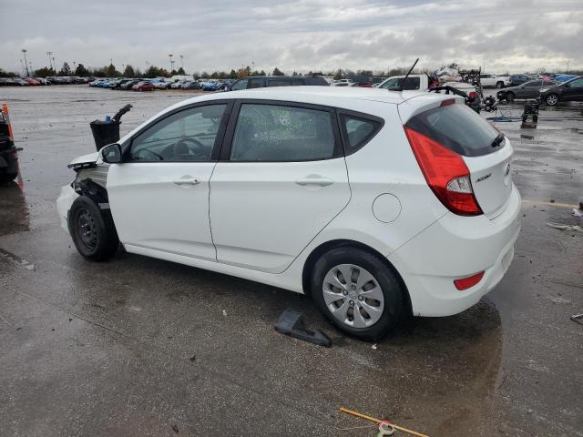 KMHCT5AEXFU230220 - 2015 HYUNDAI ACCENT GS WHITE photo 2