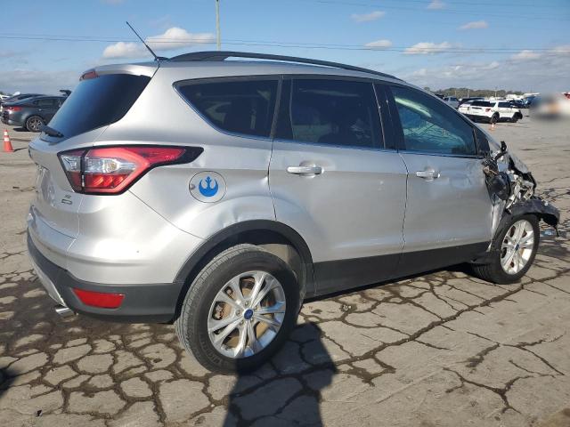 1FMCU0GD4JUA39447 - 2018 FORD ESCAPE SE SILVER photo 3