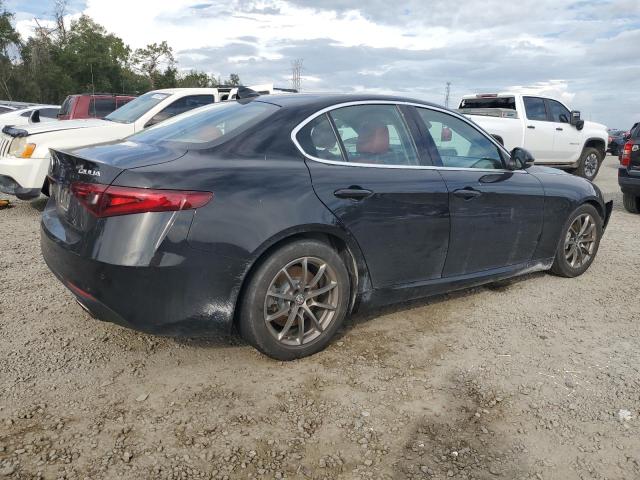 ZARFAEBN3J7580579 - 2018 ALFA ROMEO GIULIA BLACK photo 3