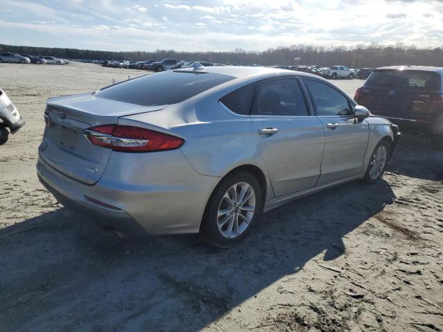 3FA6P0HD7LR143504 - 2020 FORD FUSION SE SILVER photo 3