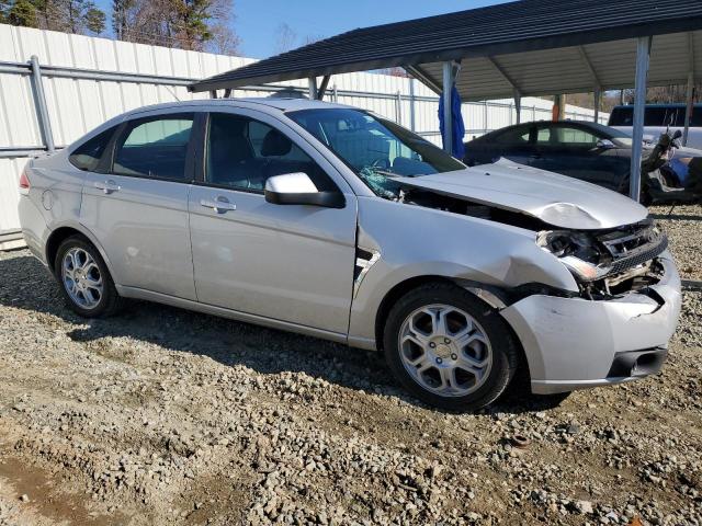 1FAHP35N58W212962 - 2008 FORD FOCUS SE SILVER photo 4