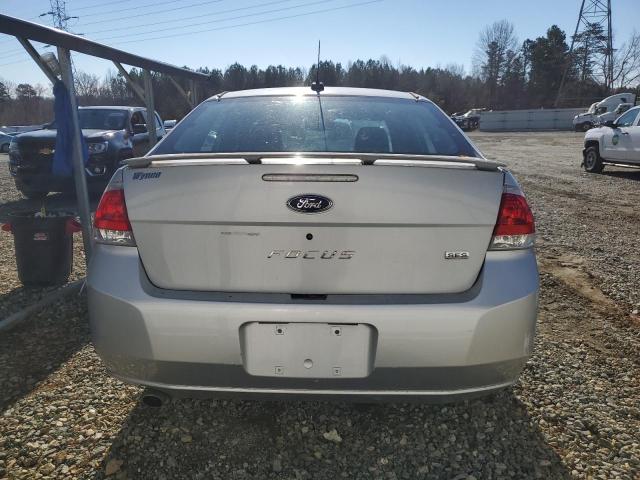 1FAHP35N58W212962 - 2008 FORD FOCUS SE SILVER photo 6