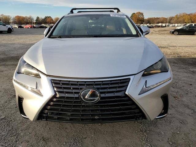 JTJYARBZ2K2135761 - 2019 LEXUS NX 300 BASE 银色 照片 5