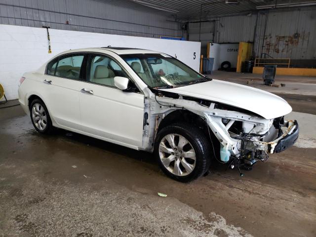 1HGCP3F80AA007406 - 2010 HONDA ACCORD EXL WHITE photo 4