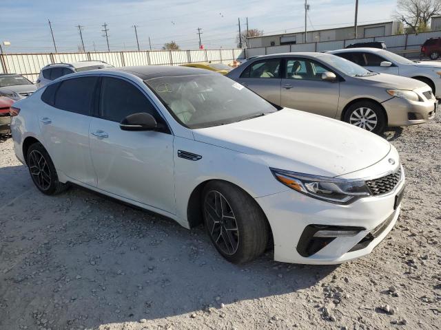 5XXGT4L33LG436329 - 2020 KIA OPTIMA LX WHITE photo 4