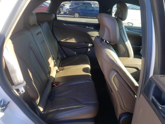 5LMCJ3C90JUL21237 - 2018 LINCOLN MKC RESERVE თეთრი ფოტო 10